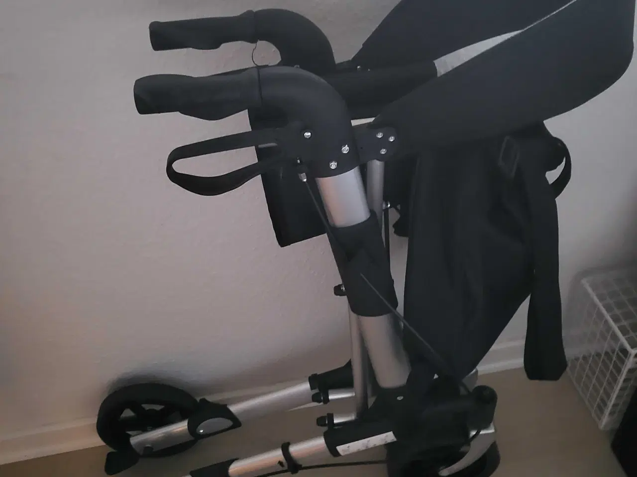 Billede 1 - Letvægts rollator sammenklappelig 