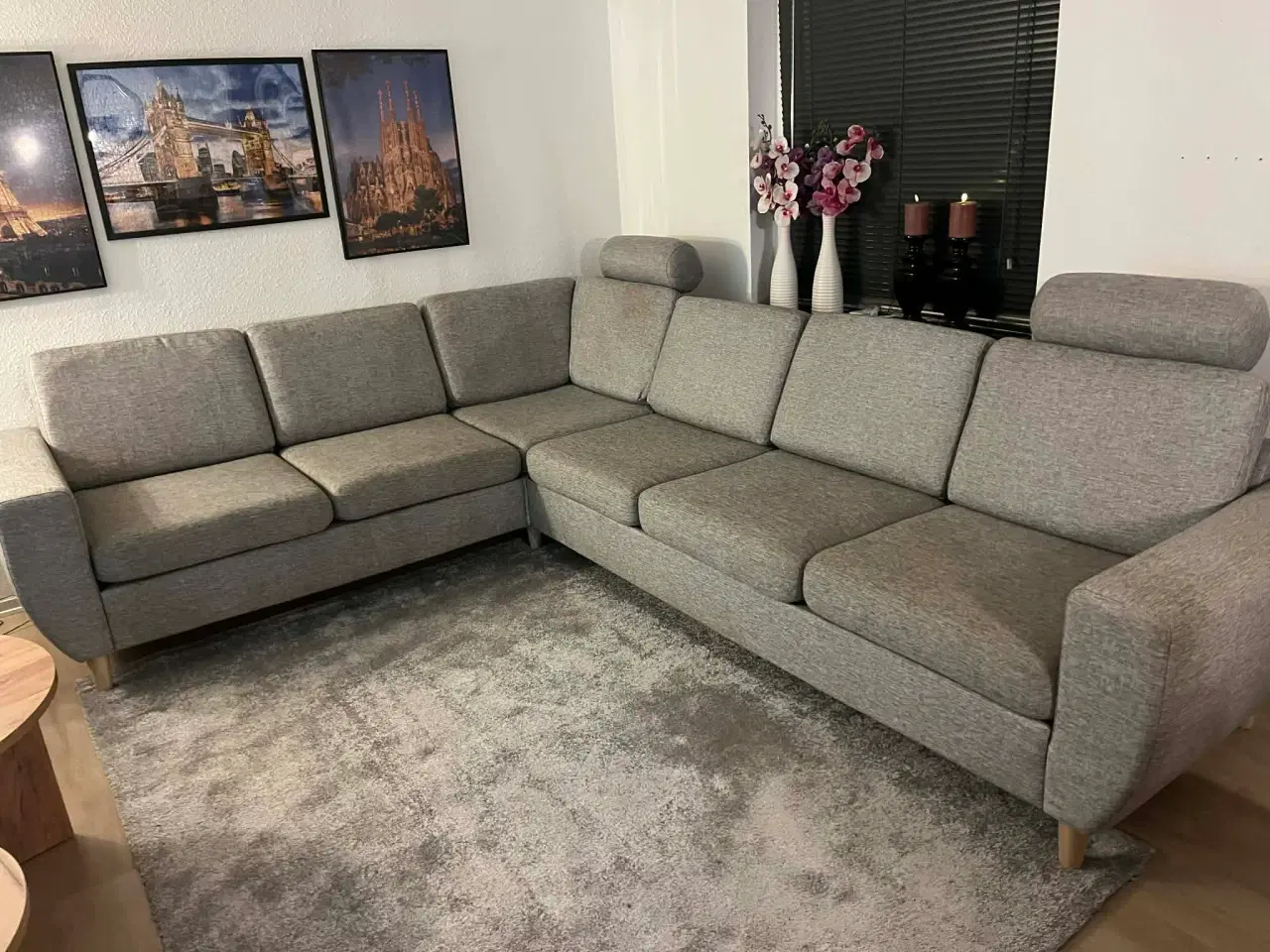 Billede 1 - Dejlig stor stof hjørnesofa