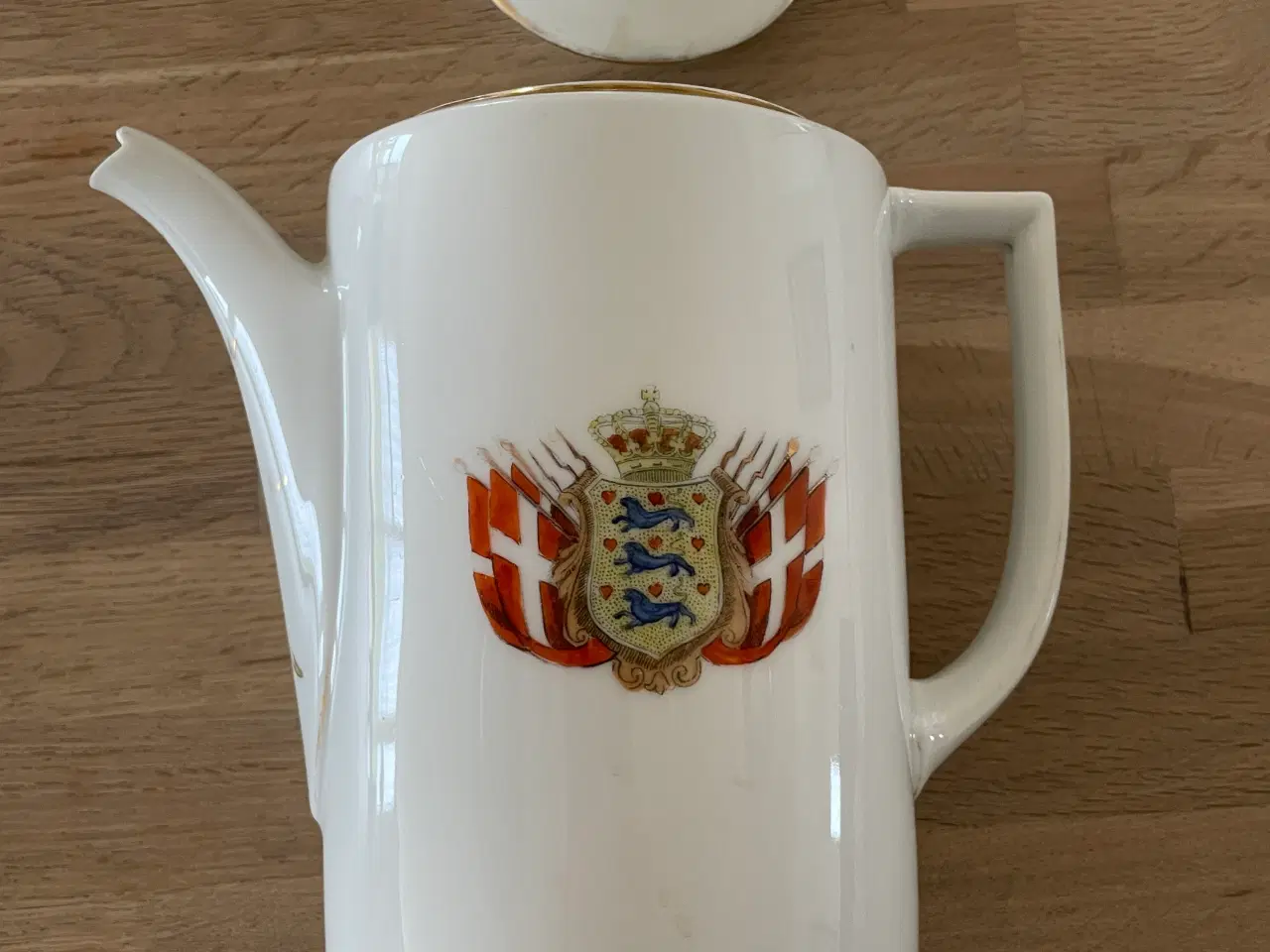 Billede 3 - Porcelæn med Dannebrog 
