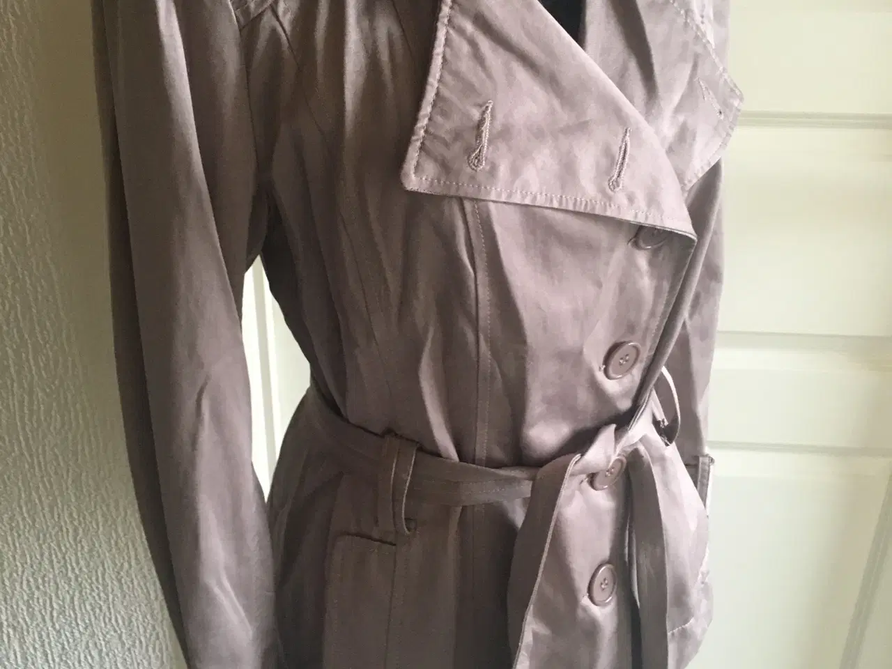 Billede 3 - Helt ny Ky-creation Paris jakke str. 38