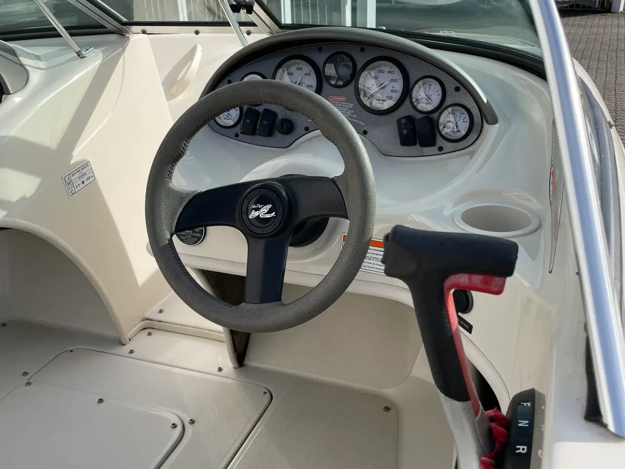 Billede 12 - 175 Sport Bowrider med 135 hk Mercruiser 3,0L 4 takt i/b og 1350 kg Variant bådtrailer