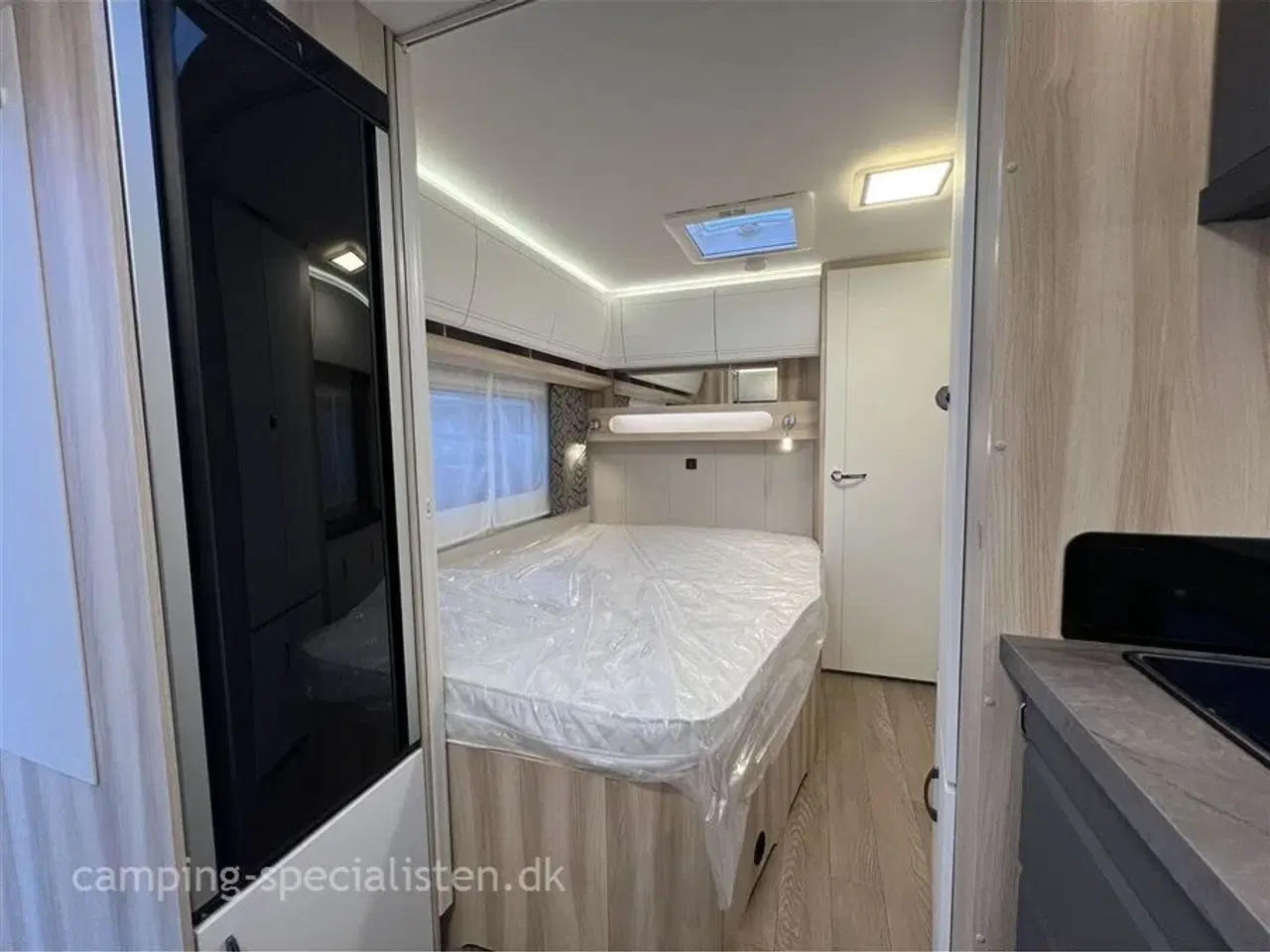 Billede 12 - 2026 - Hobby De Luxe 495 WFB   2025 Hobby 495 WFB De Luxe - se den senere hos Camping-Specialisten.dk i Silkeborg