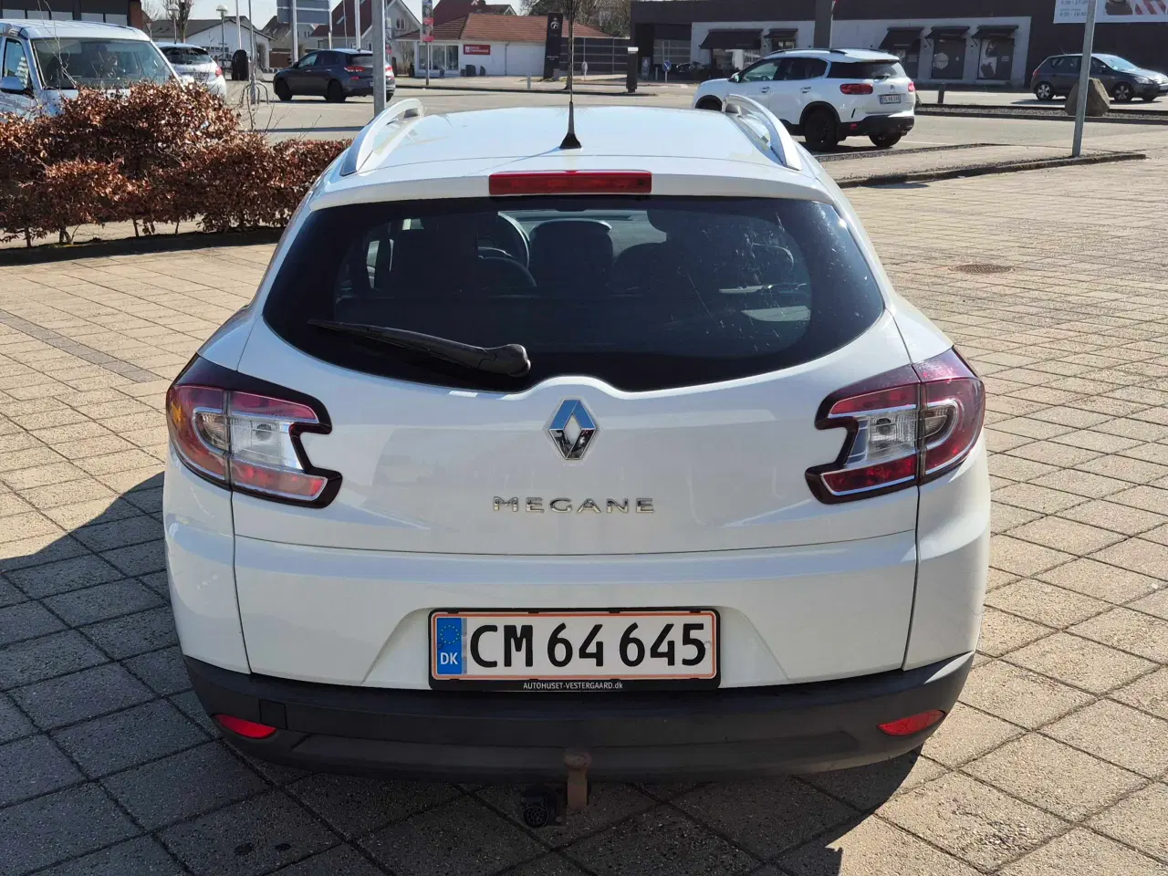 Billede 6 - Nysynet lav km pæn og velholdt fuld service 