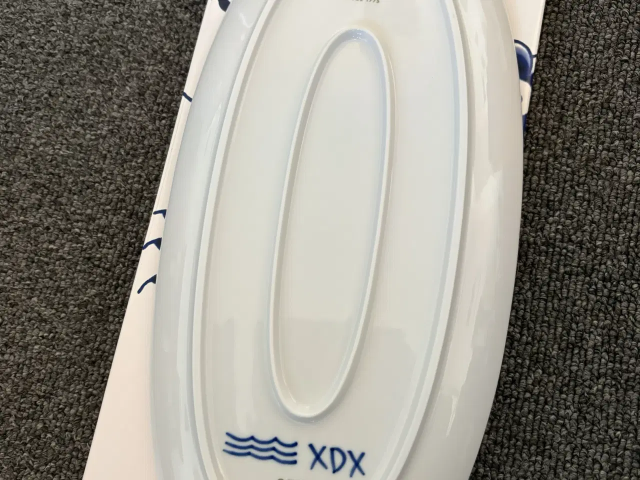 Billede 2 - Royal Copenhagen Blue Mega Riflet fad 37 cm