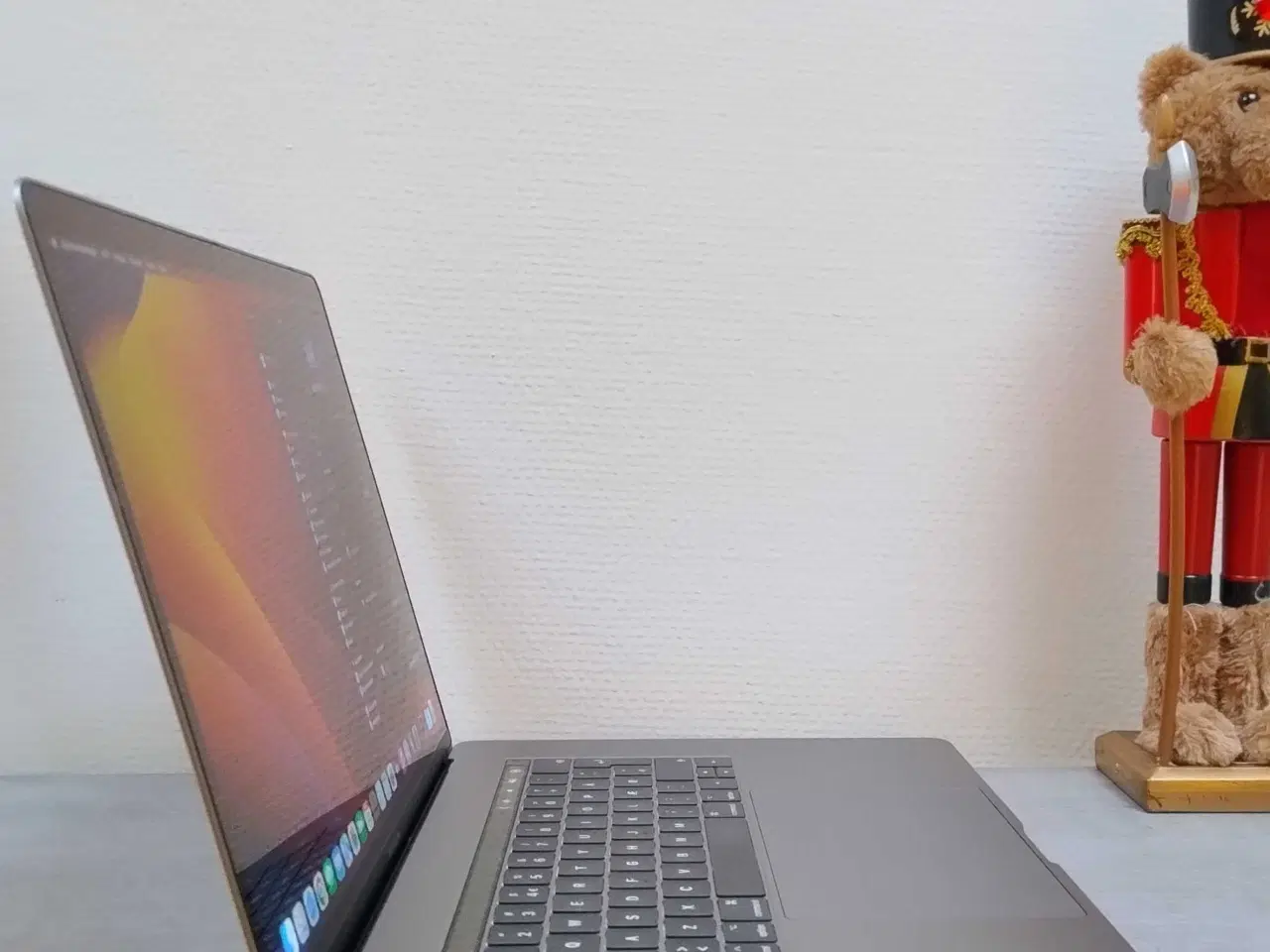 Billede 8 - MacBook Pro Touchbar 15"