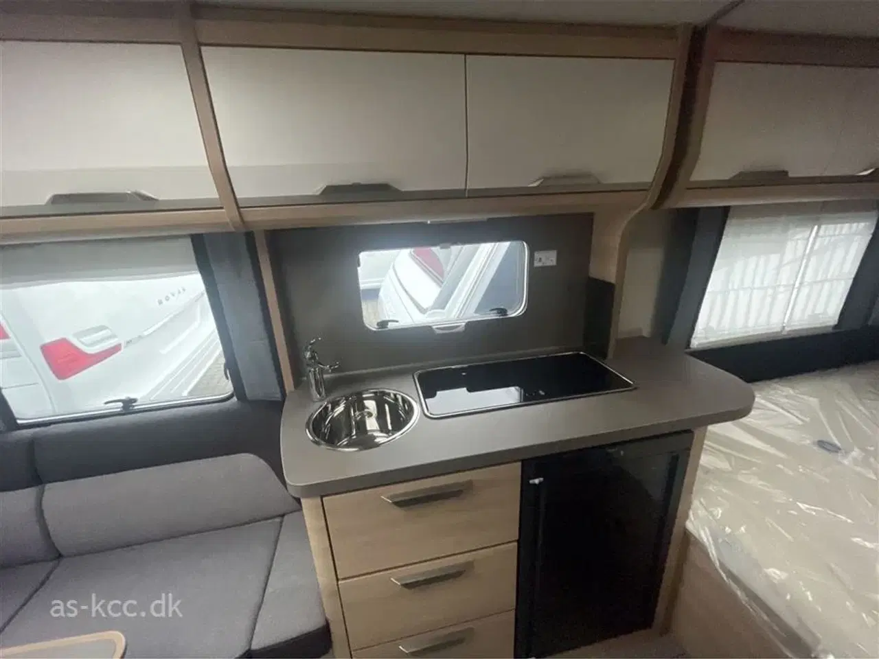 Billede 4 - 2026 - Knaus Südwind Black Selection 450 FU