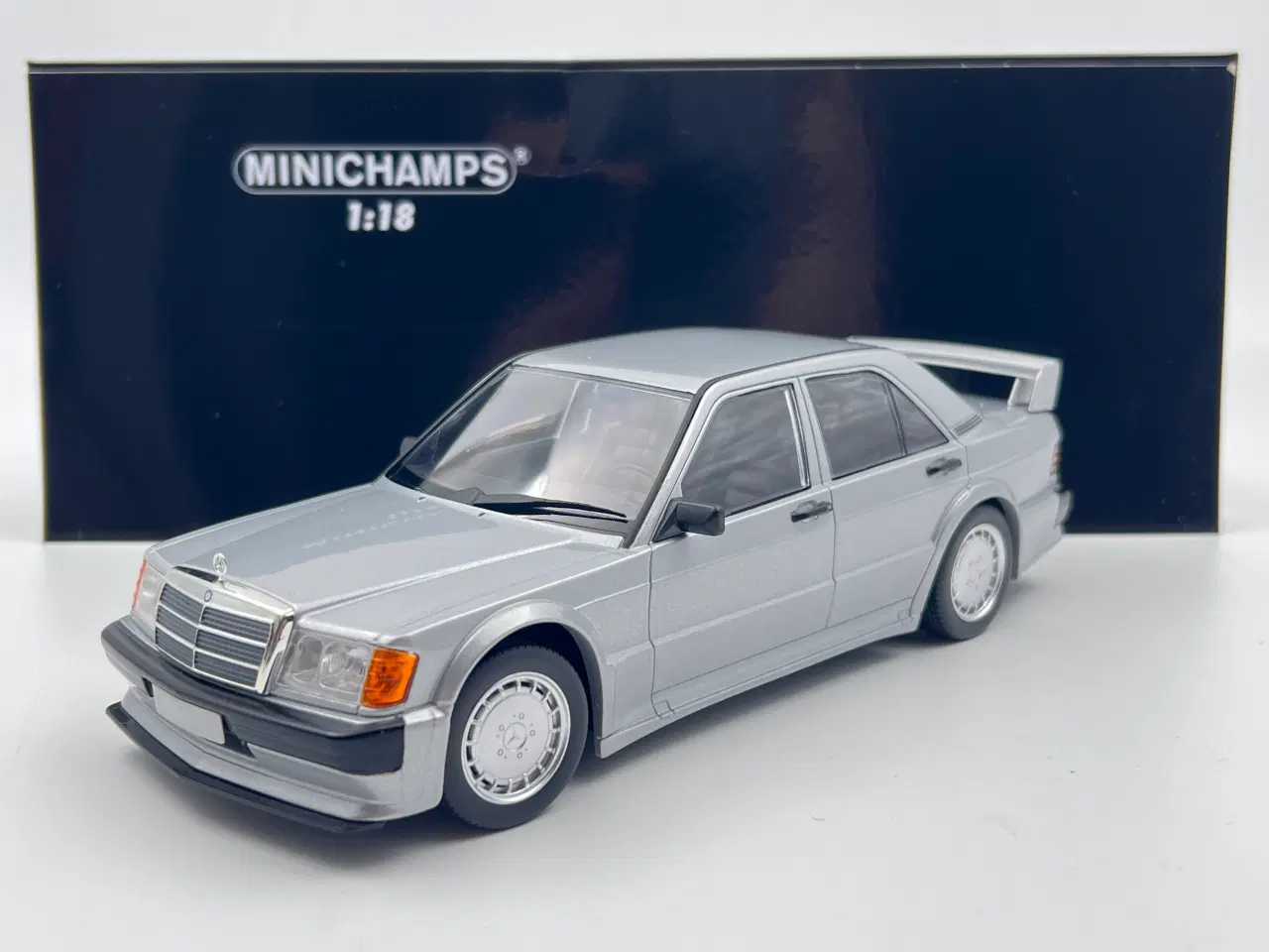 Billede 1 - 1989 Mercedes-Benz 190E 2.5-16 Evo 1 - 1:18