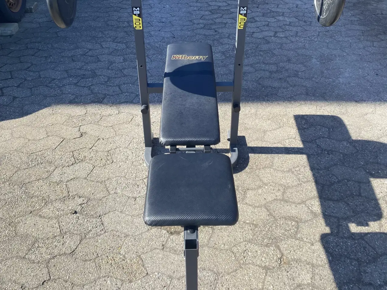 Billede 1 - Træningsudstyr bænk og vægte