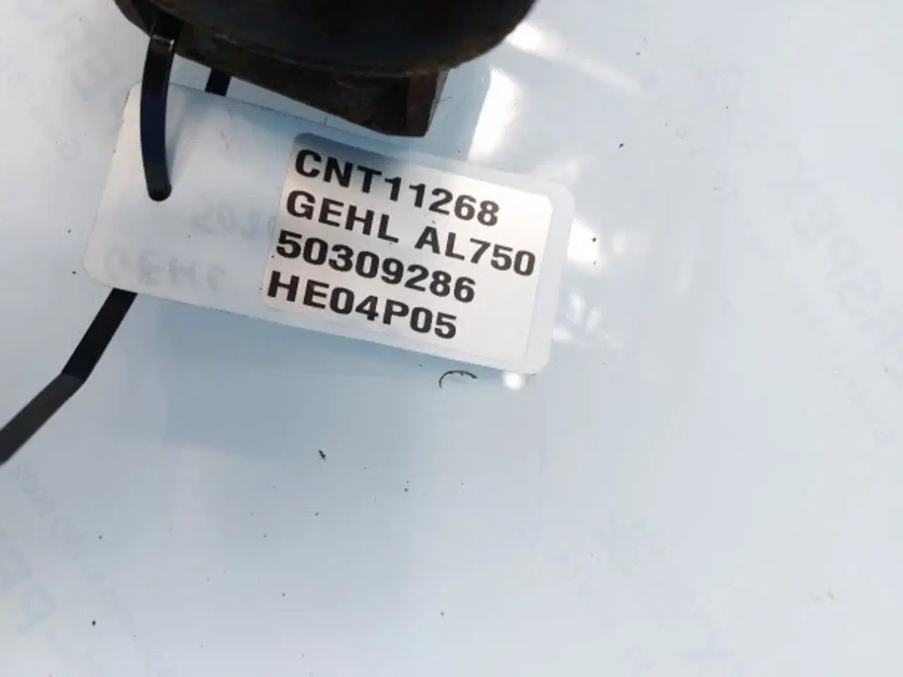 Billede 4 - GEHL AL750 Udstødningrør 50309286