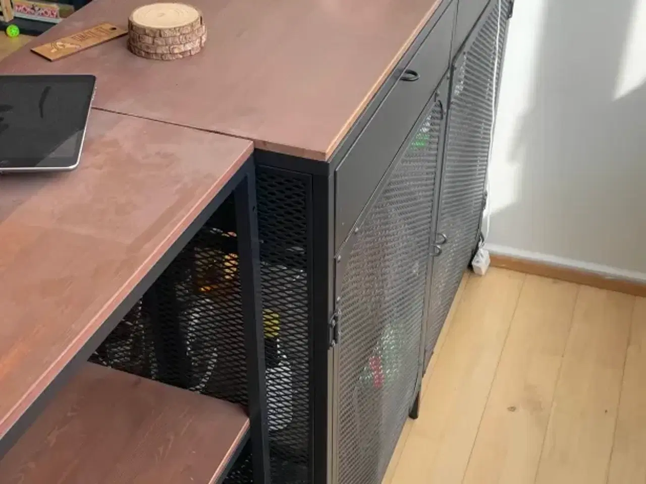 Billede 1 - 2x skænke/reol sort/brun