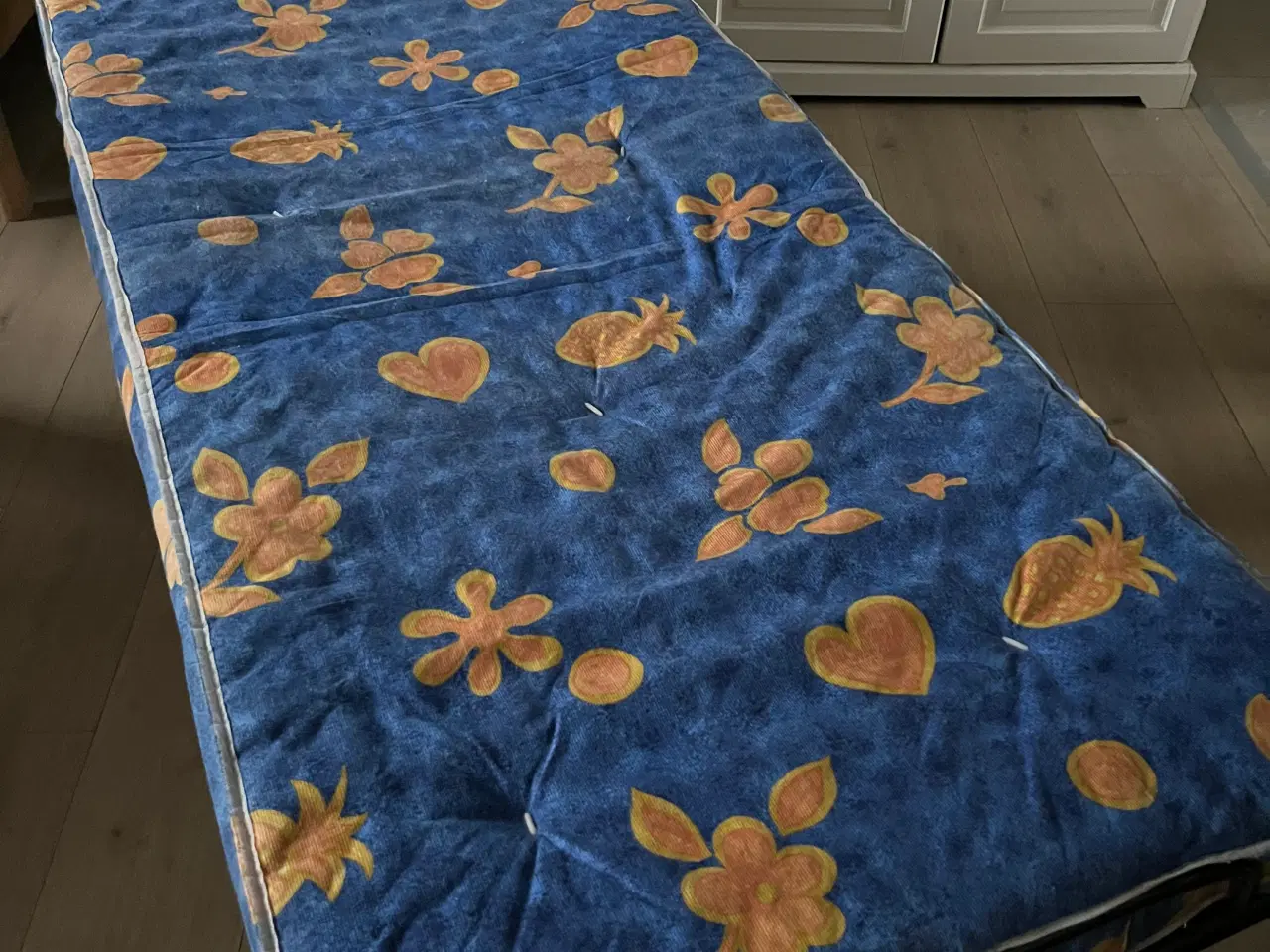 Billede 2 - Gæste-, weekendseng velholdt.