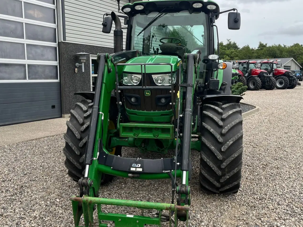 Billede 11 - John Deere 6115R Med frontlæsser og krybegear
