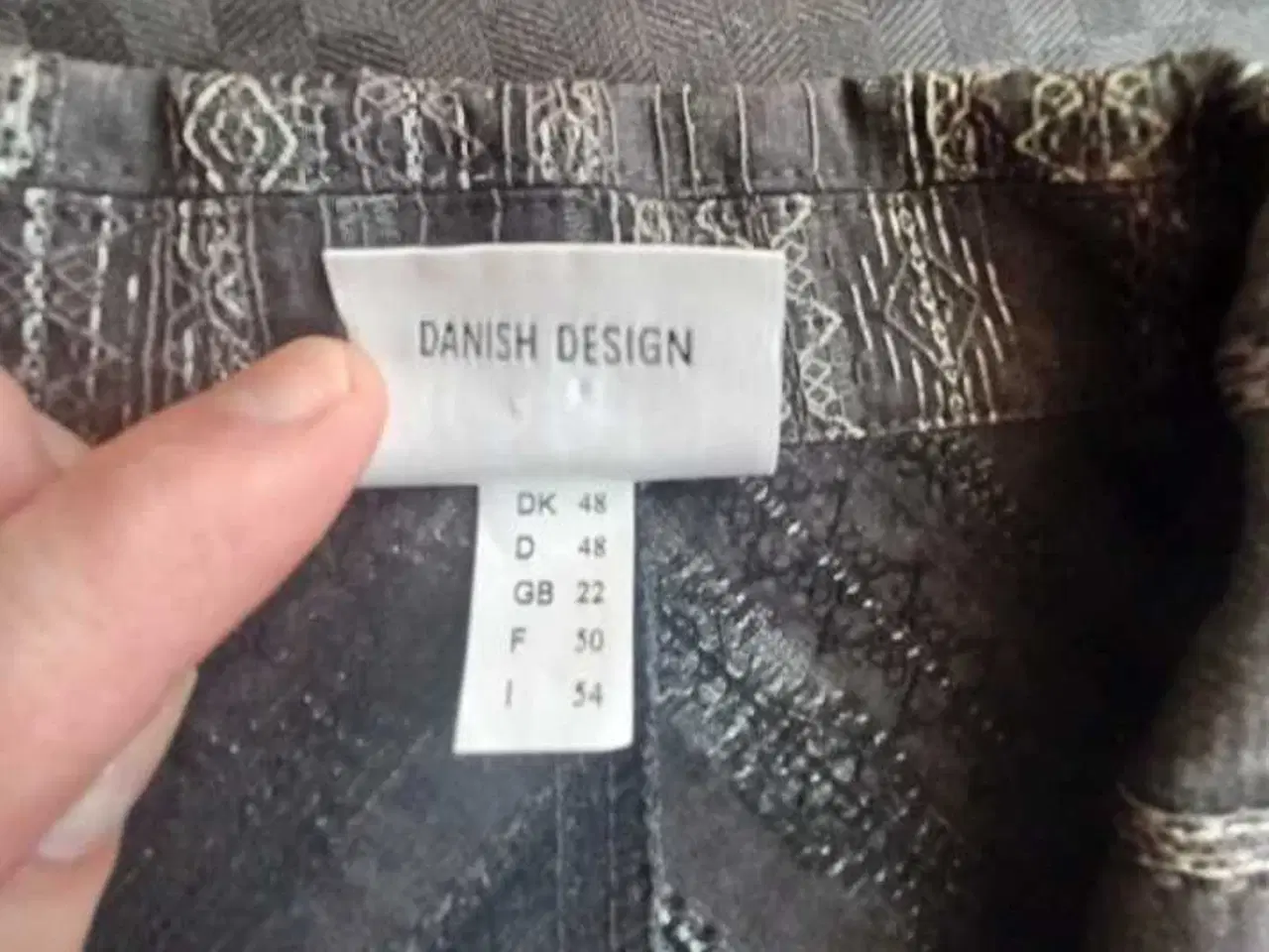 Billede 7 - Flot sæt i str 48