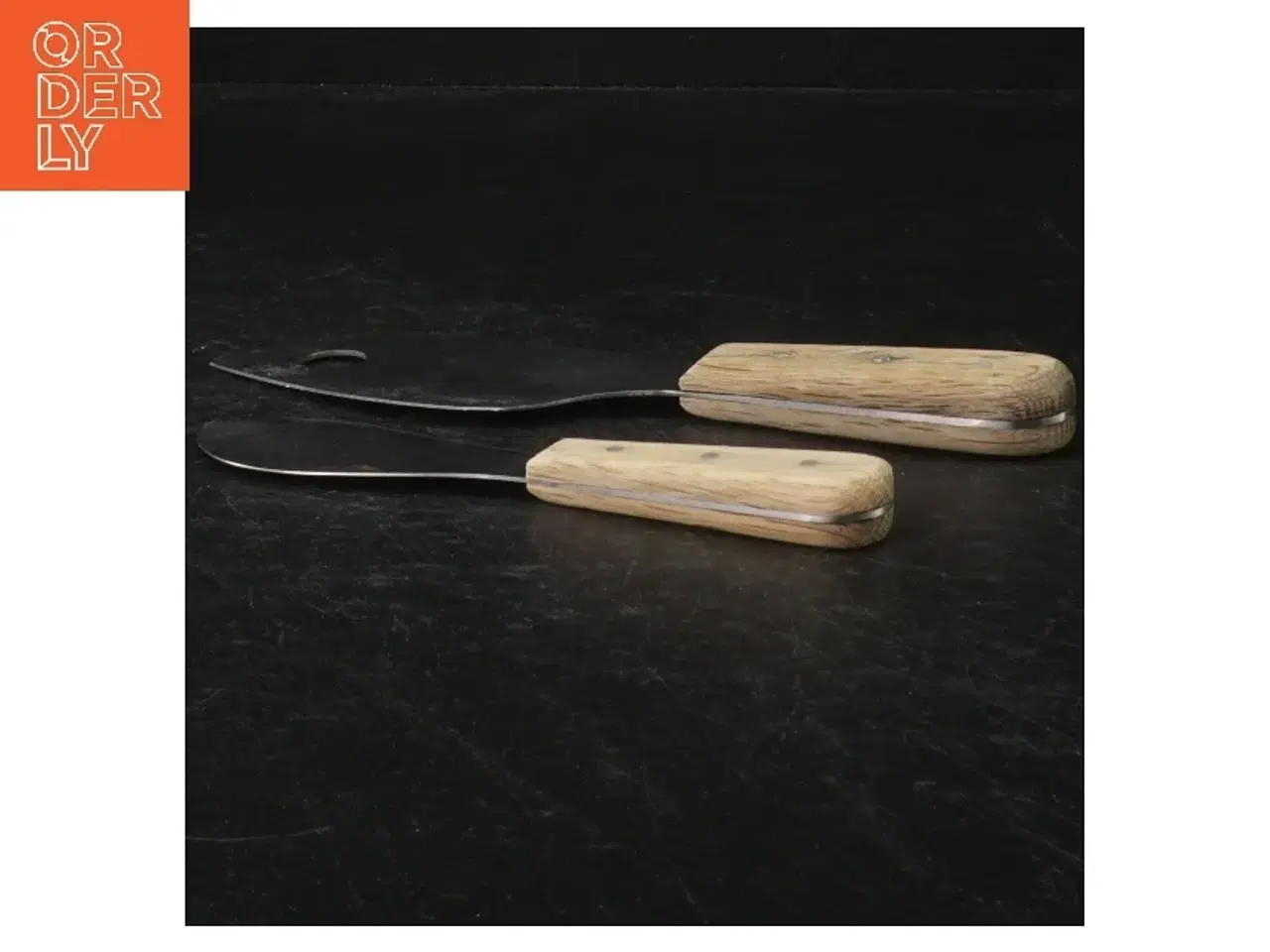 Billede 3 - To oste-knive med træhåndtag