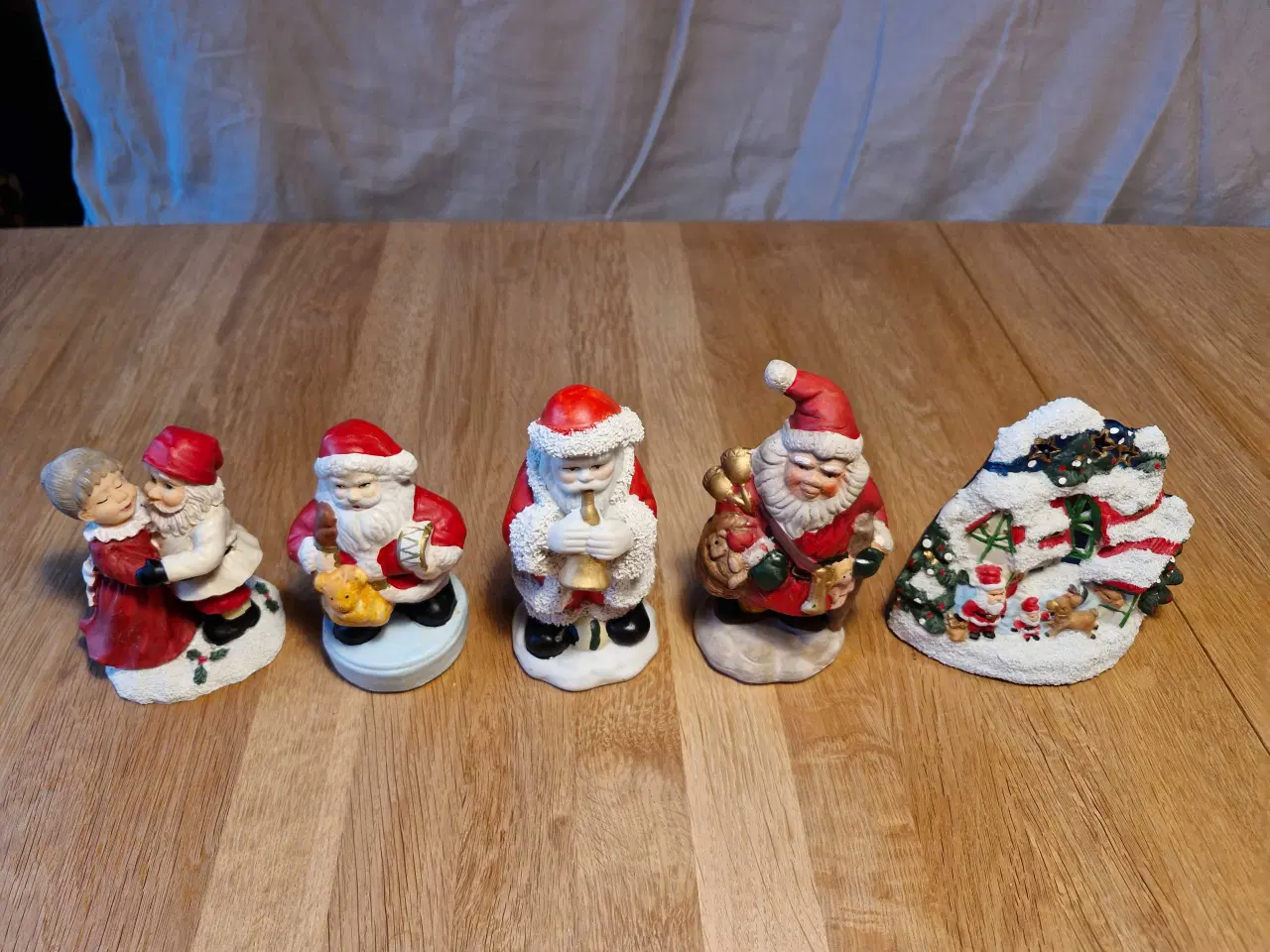 Billede 2 - Nr. 1.  12 ældre nisse figurer 