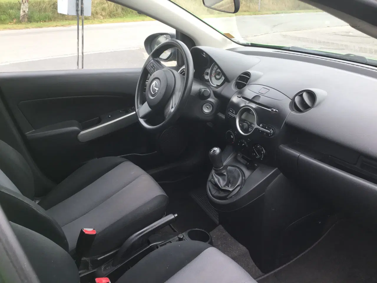 Billede 5 - Mazda 2 1,3 benzin 5 døre aircon mm 
