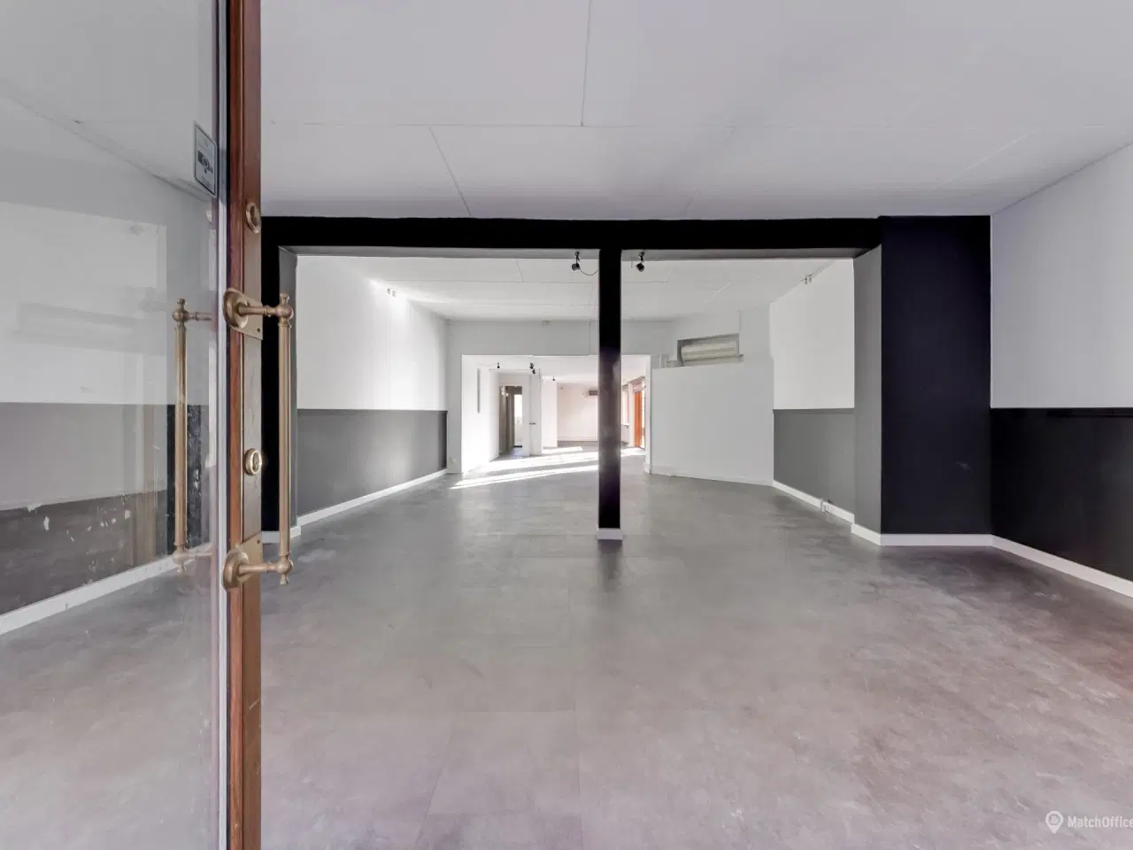 Billede 3 - Rummeligt butikslokale på Nørregade - perfekt til din næste forretning.