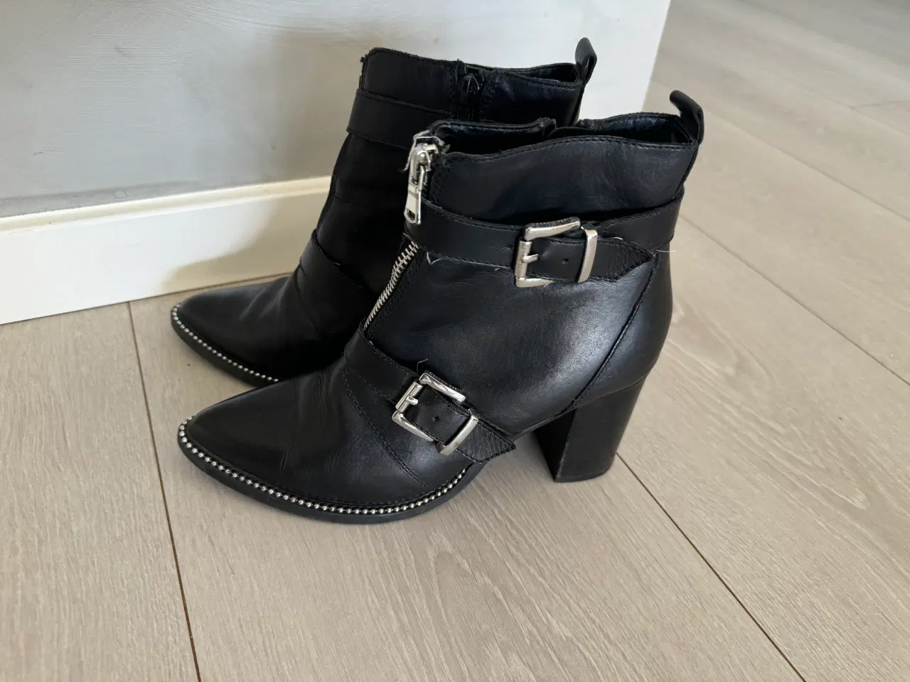 Billede 1 - Steve Madden støvletter str 37