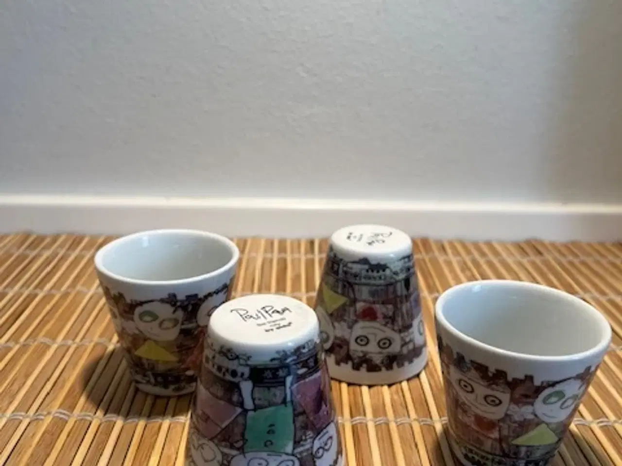 Billede 1 - 4 stk. Poul Pava "Be Friends" æggebægre - som nye