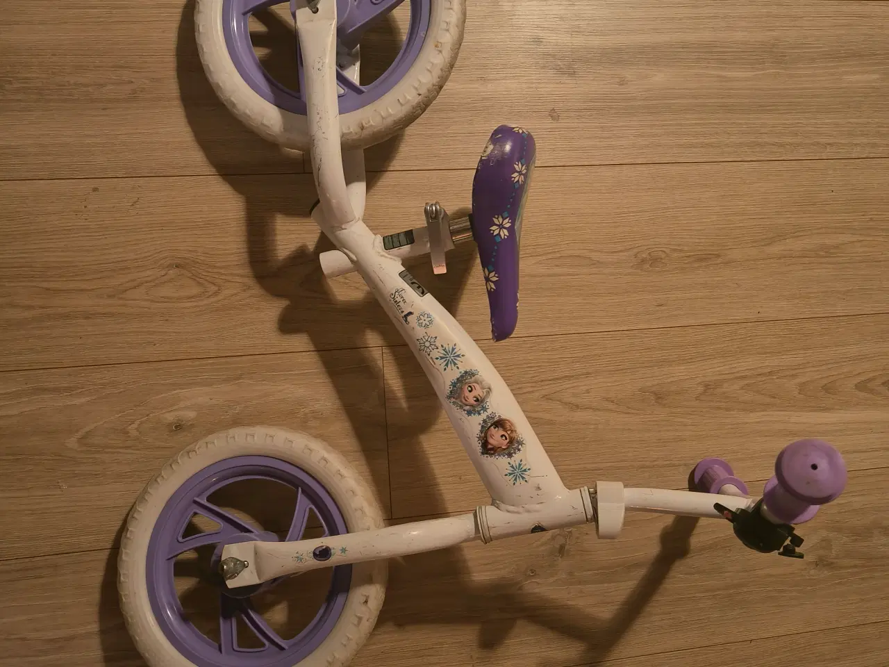 Billede 2 - Frost løbecykel