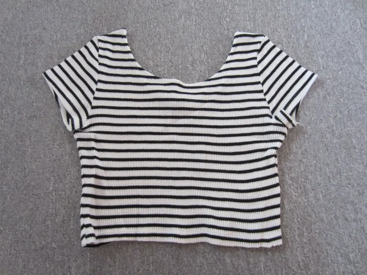 Billede 1 - Smart bluse - Crop top i str. S