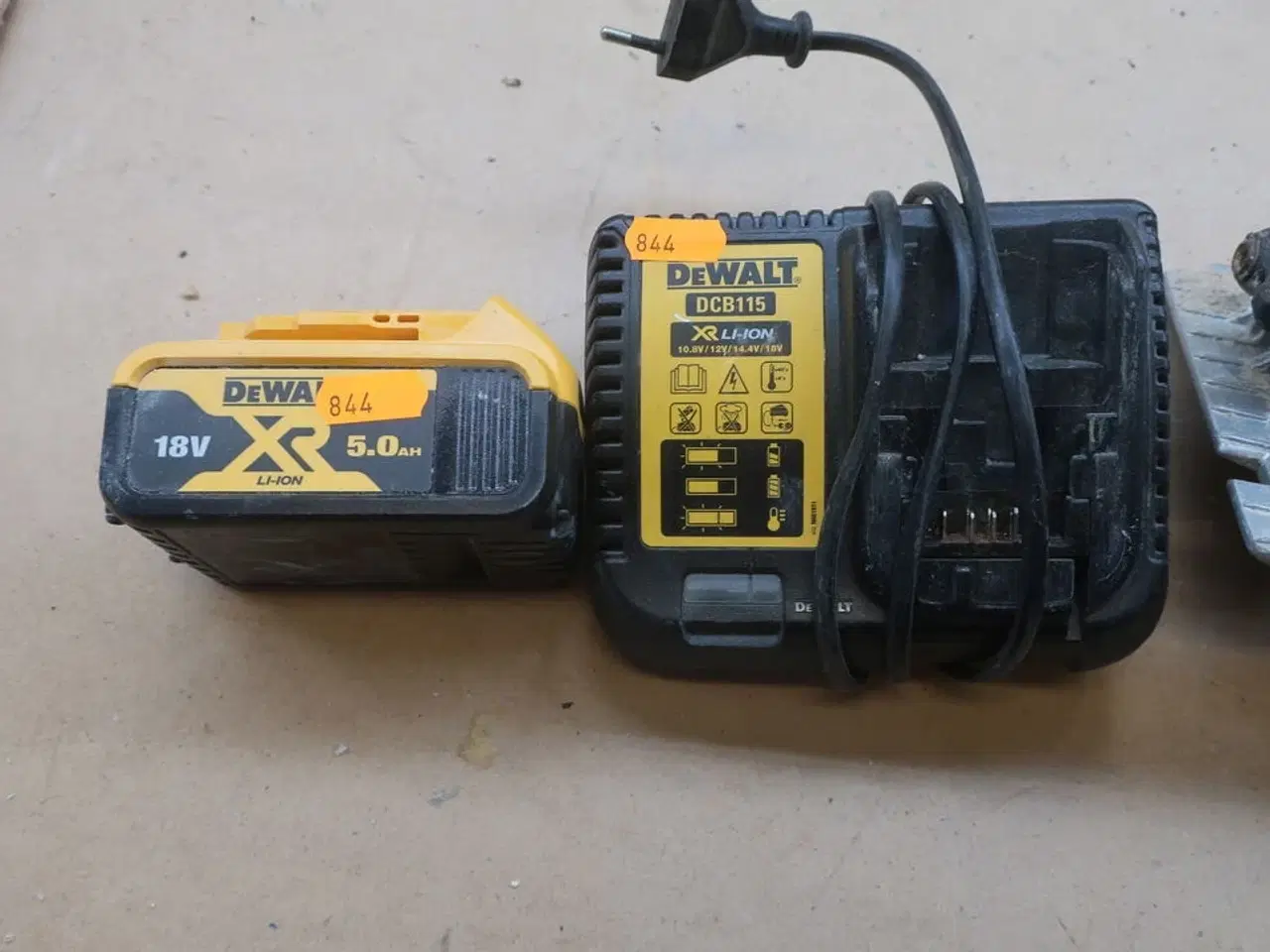 Billede 4 - Rundsav og linjelaser DEWALT DCS565 og DW088
