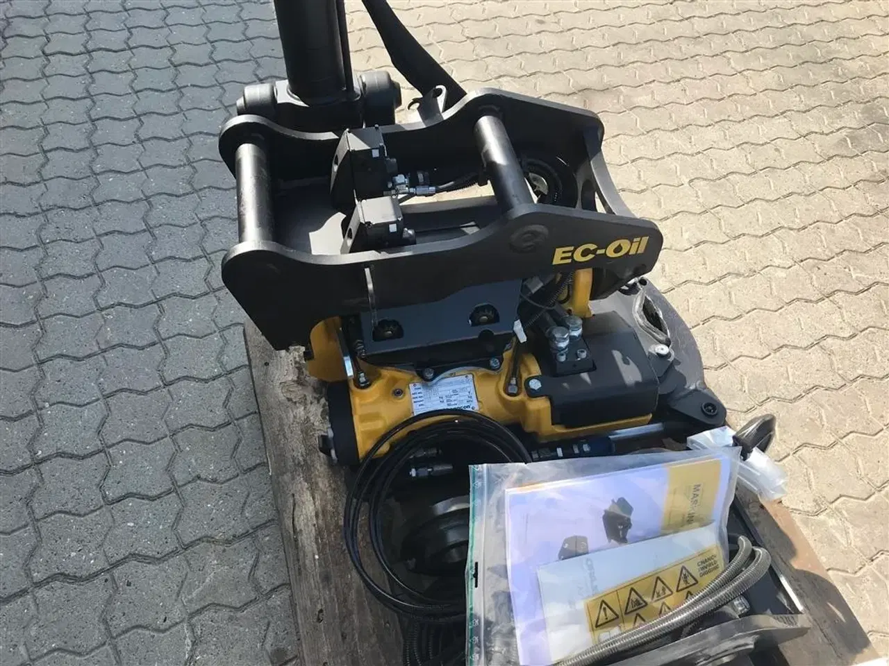 Billede 13 - - - - Engcon ec206 Aftageligt med ec-Oil og gribeklo