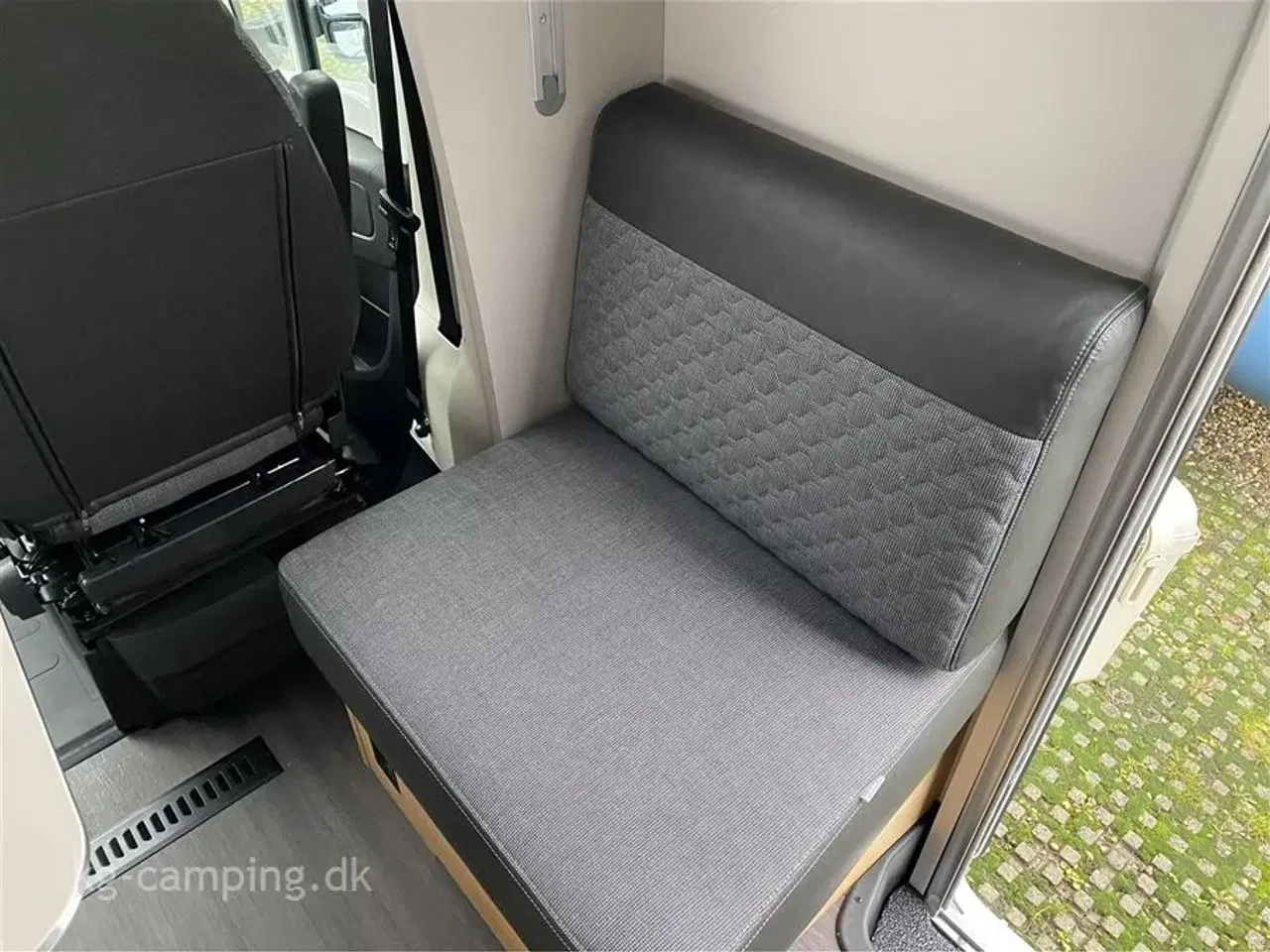 Billede 7 - 2026 - Adria Matrix Ny på lager. Adria Matrix 650 SL med sænkeseng