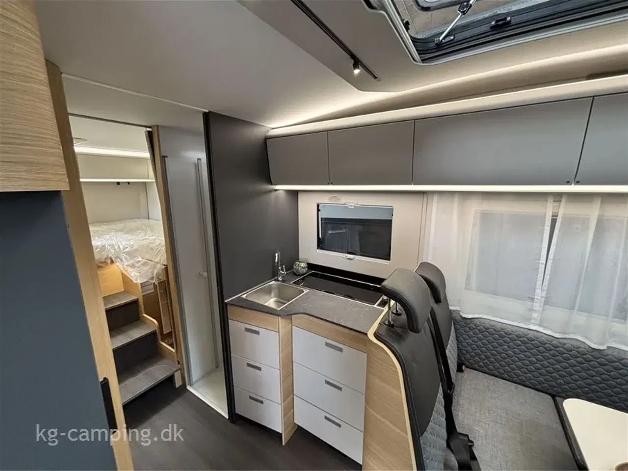 Billede 6 - 2024 - Adria Coral 650 SL   Klar til Eventyr? Oplev Den Nye Adria Coral 650 SL 2024!