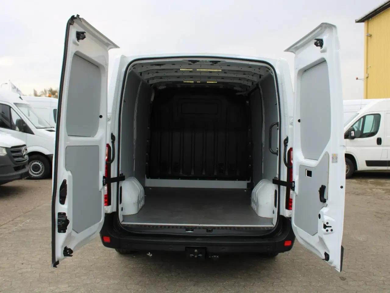 Billede 9 - Renault Master IV T28 2,3 dCi 135 L1H1 Kassevogn