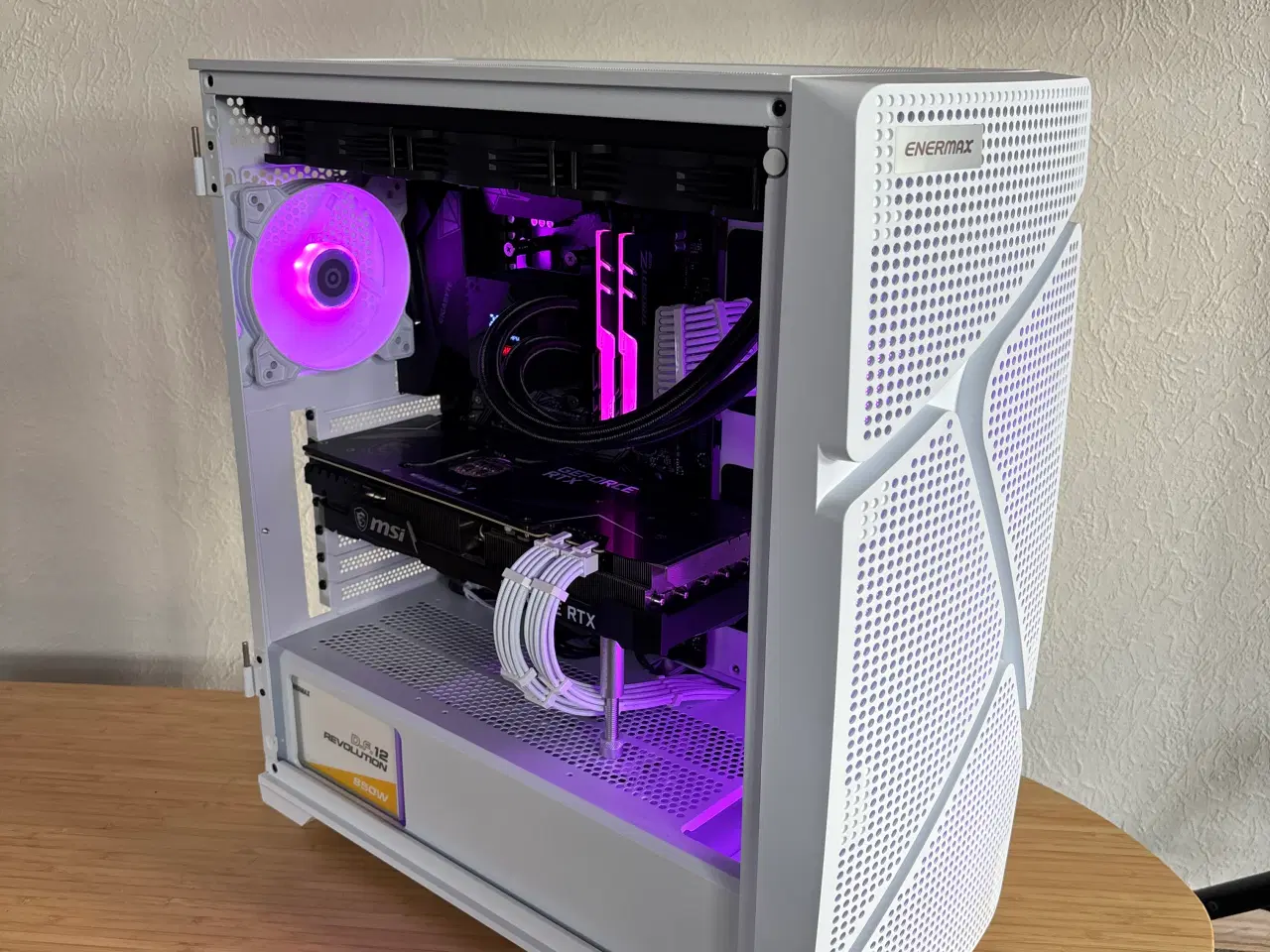 Billede 2 - High-End Gaming PC – RTX 3080 | Ryzen 7 | RGB Mons