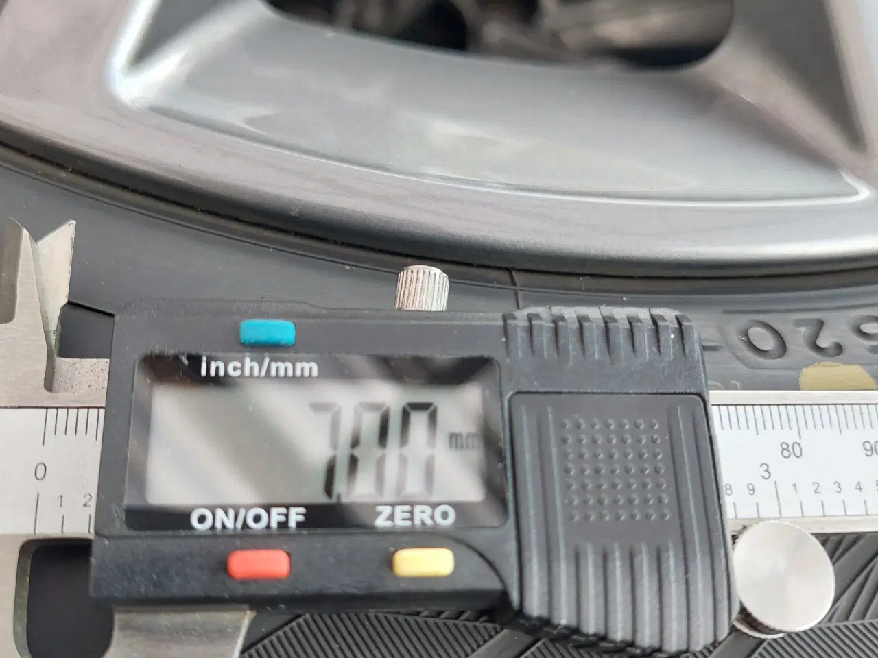 Billede 2 - Fine Vinterdæk på alufælge