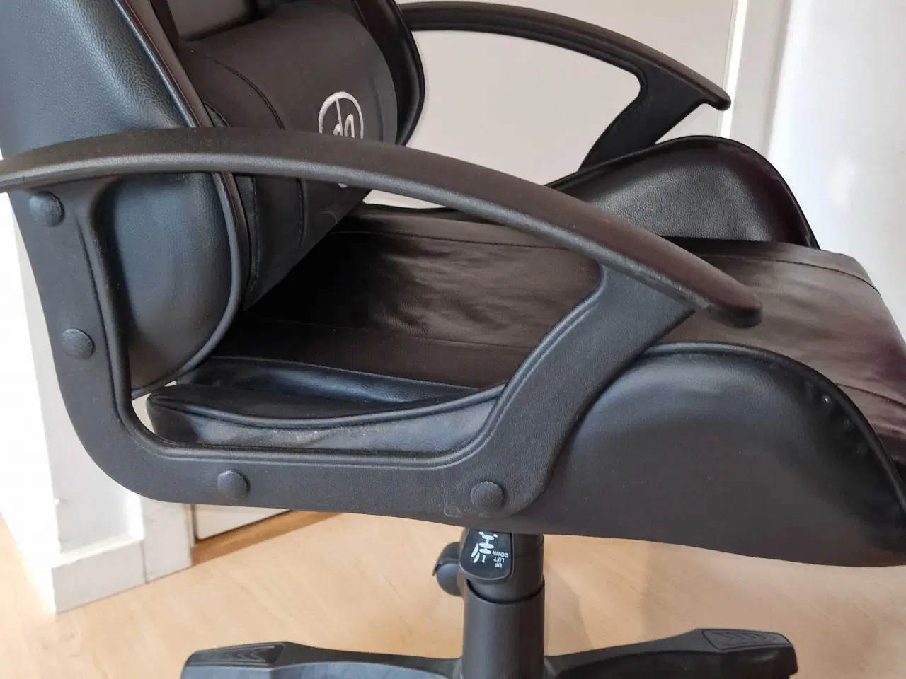 Billede 3 - DACOTA GAMING STOL