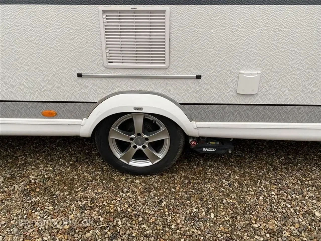 Billede 3 - 2018 - Hobby De Luxe Edition 560 KMFe 3-køjers vogn med dobbeltseng