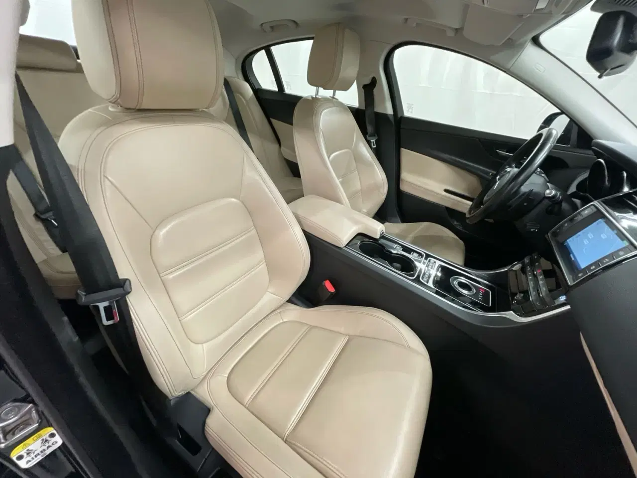 Billede 11 - Jaguar XE Prestige 2,0i benzin