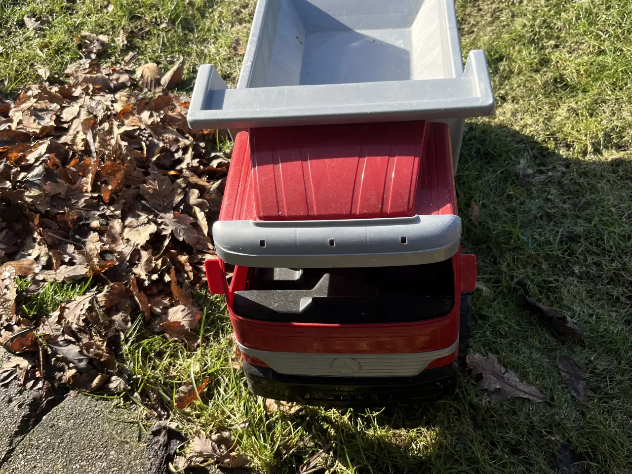 Billede 3 - Børnecykel, elektrisk bil og lastbil til leg. BYD