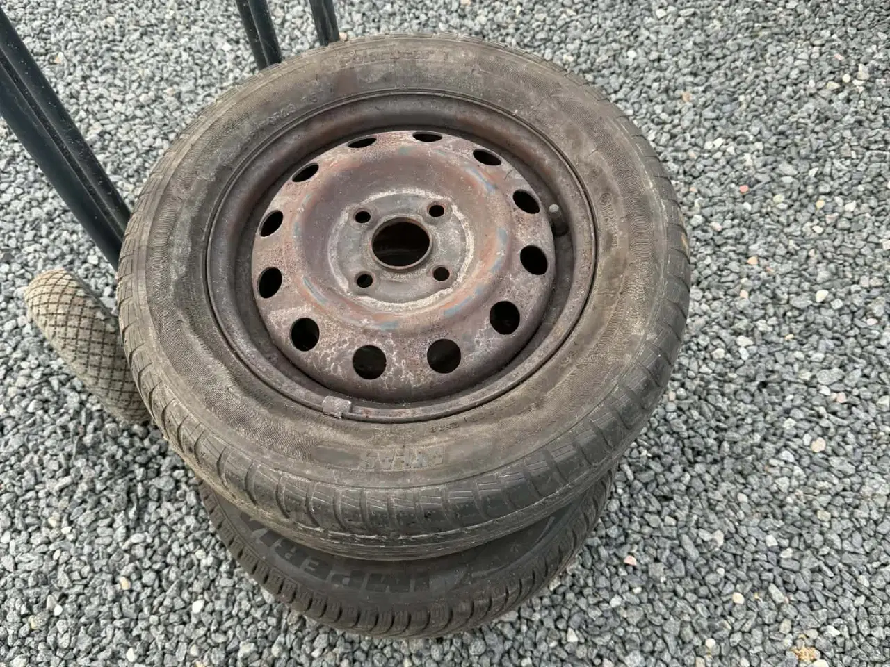 Billede 3 - 13" Stålfælge med Atla vinterdæk