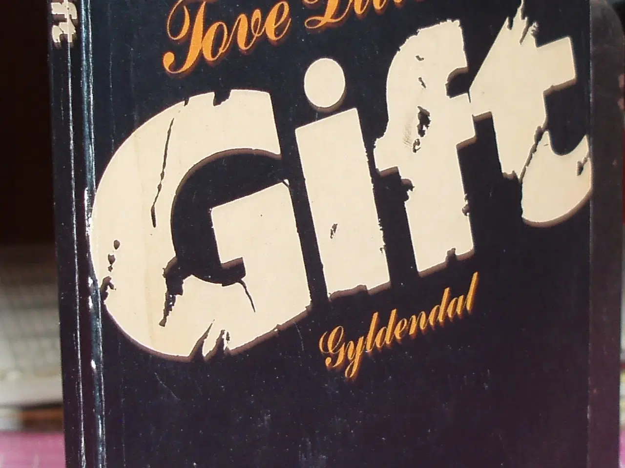 Billede 1 - Tove Ditlevsen, Gift