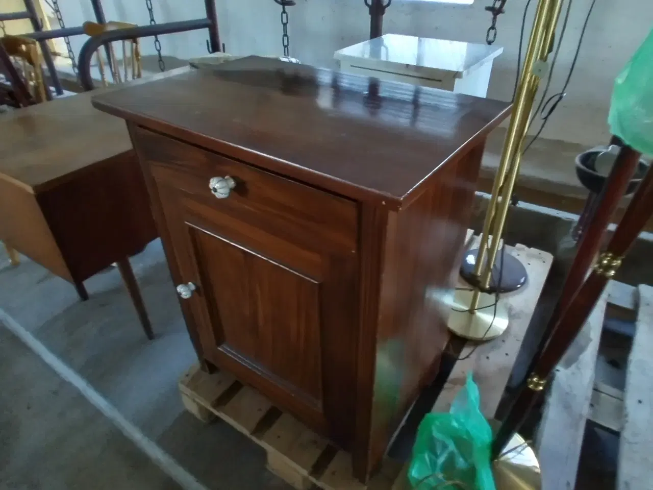 Billede 2 - Sevantebord med porcelænsgreb