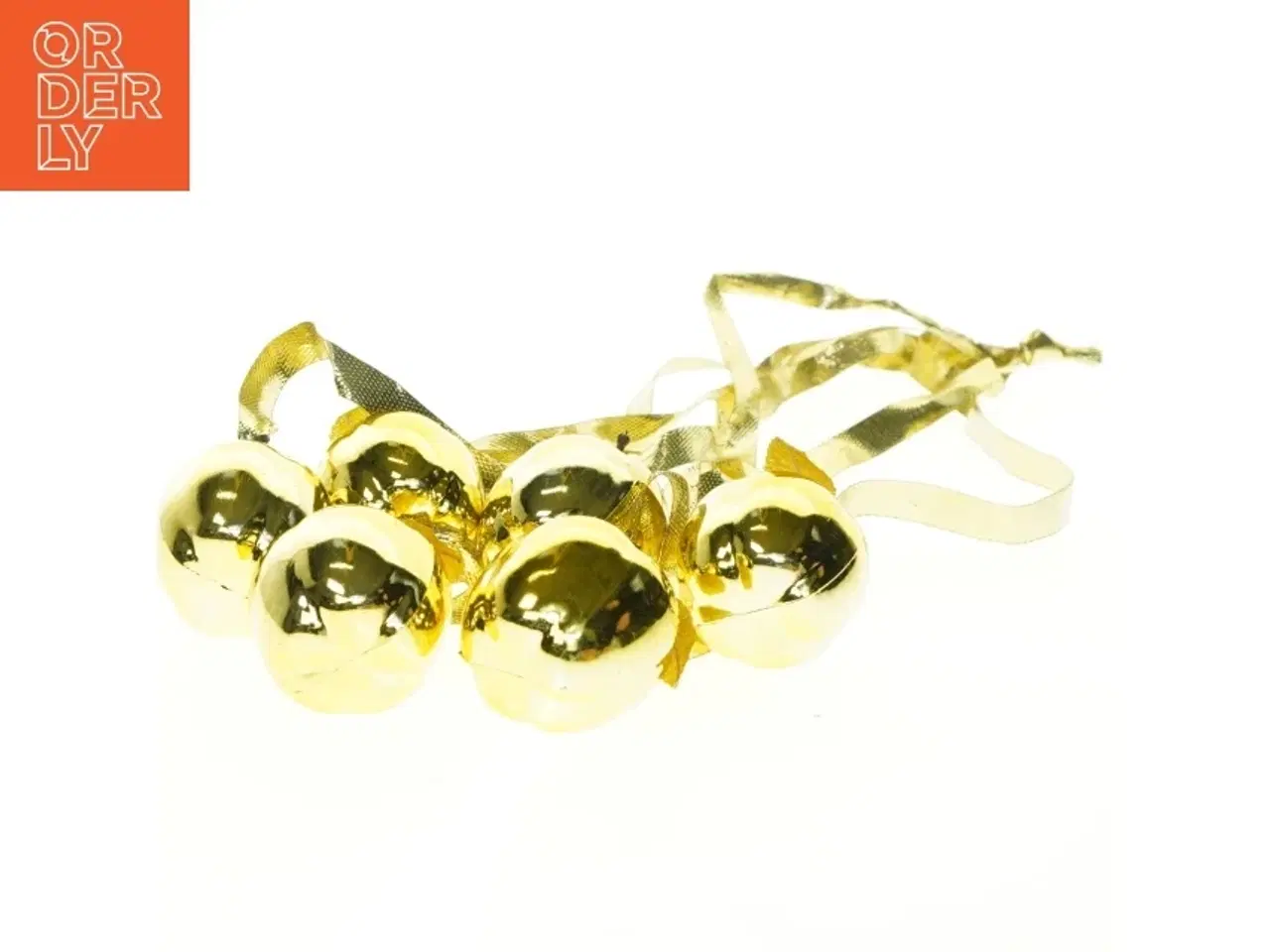 Billede 3 - Gyldne jule æbler med bånd (str. 5 x 5 cm)