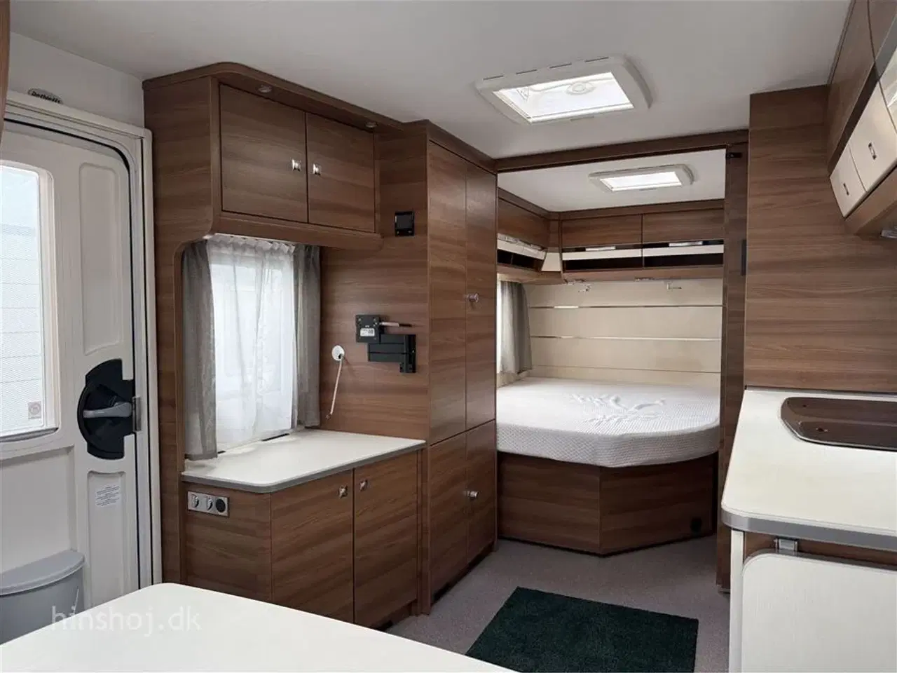 Billede 2 - 2017 - Dethleffs Nomad Snow 590 RF   Dejlig vogn med rundsidegruppe og fransk dobbeltseng fra Hinshøj Caravan A/S