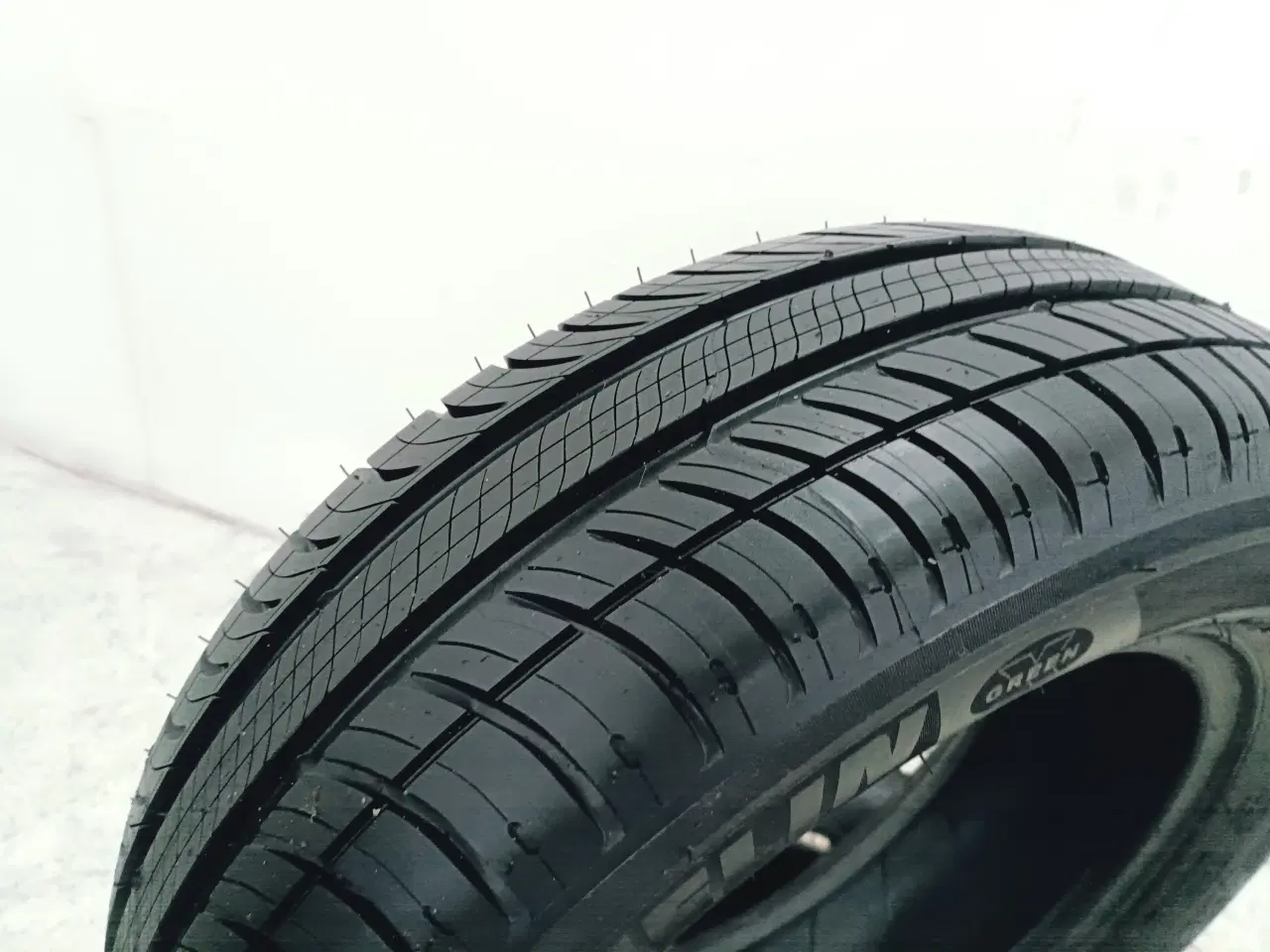 Billede 2 - sommerdæk - 185/65R14 86T Michelin (2 stk) Nye