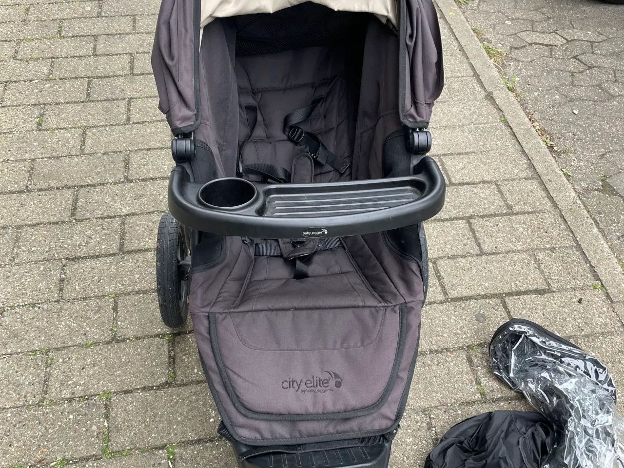 Billede 2 - Løbevogn  city elite  ,god i standen,