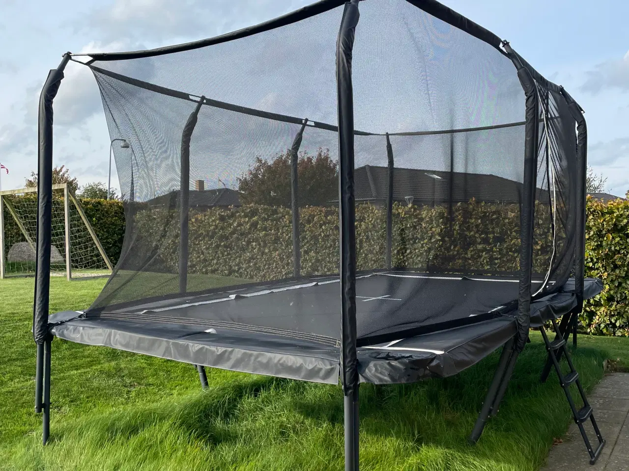 Billede 4 - Stor rektangulær trampolin