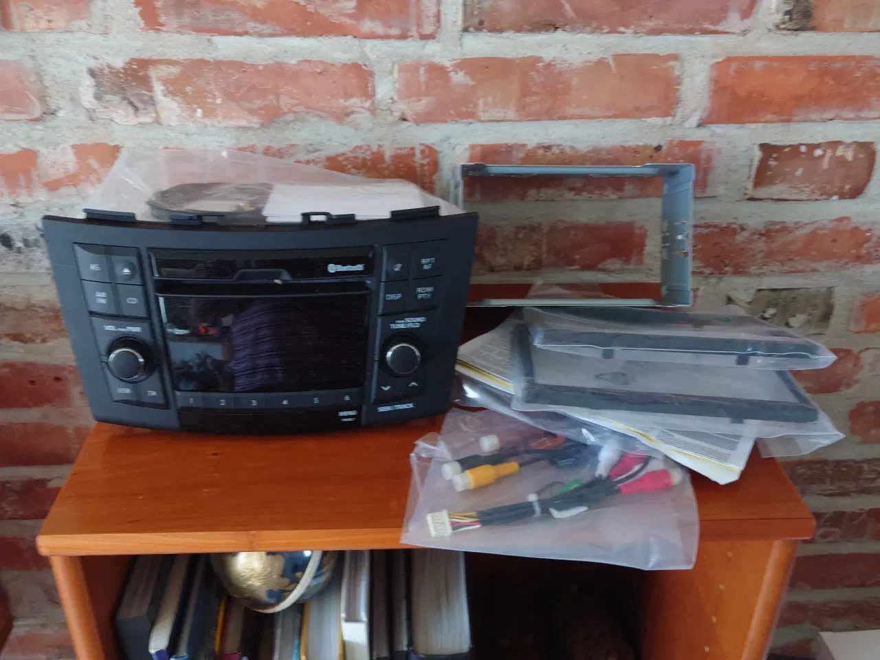 Billede 1 - Suzuki Swift ZC72  Audio radio med Bluetooth / CD