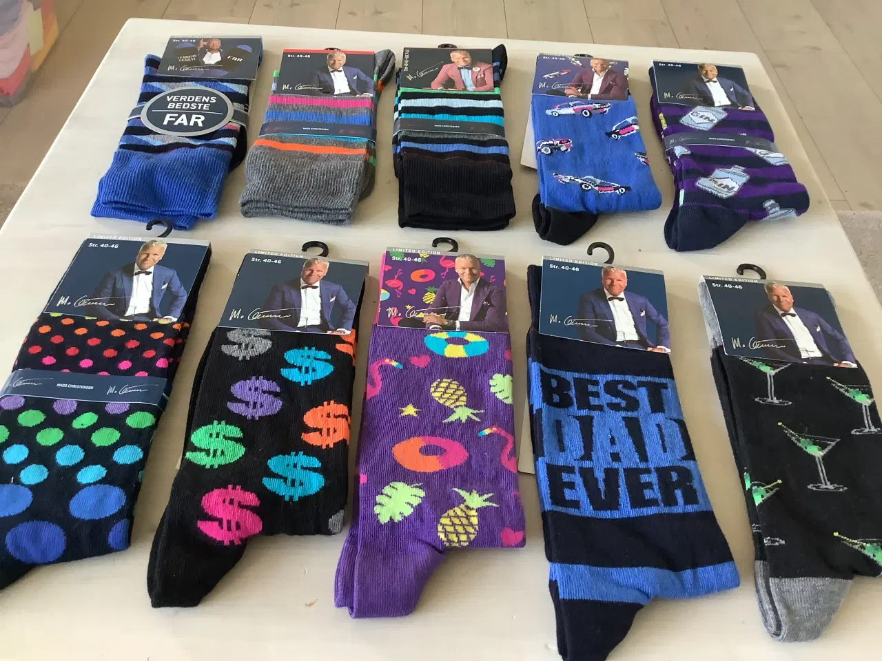 Billede 2 - Mads Christensen strømper med motiver