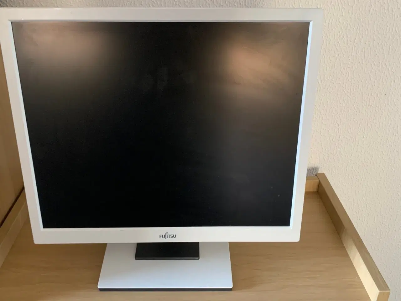 Billede 1 - Fujitsu B19-5 ECO monitor