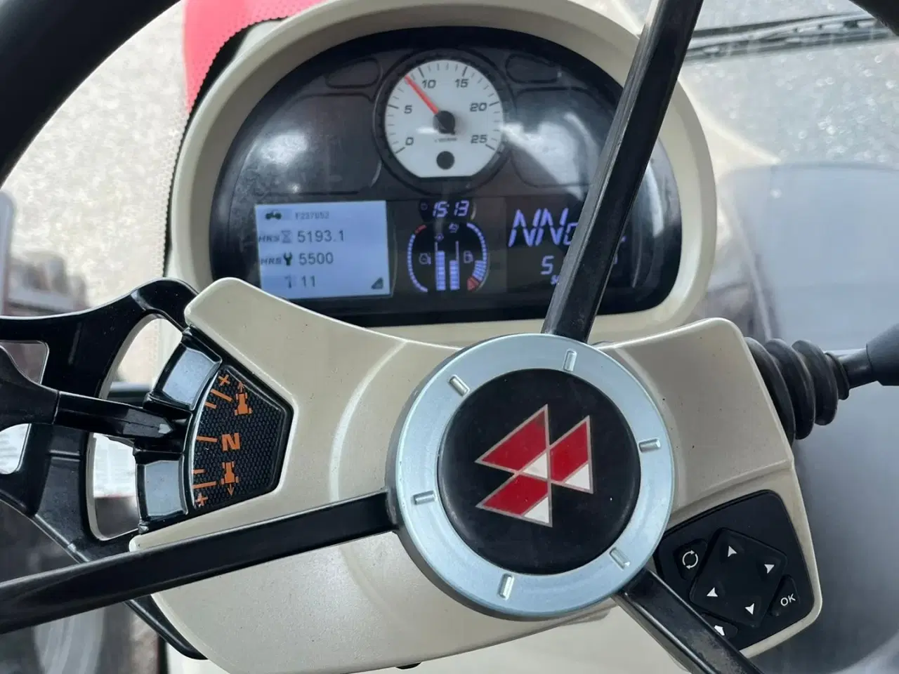 Billede 14 - Massey Ferguson 7720 Med frontlift og 4stk næsten nye dæk.