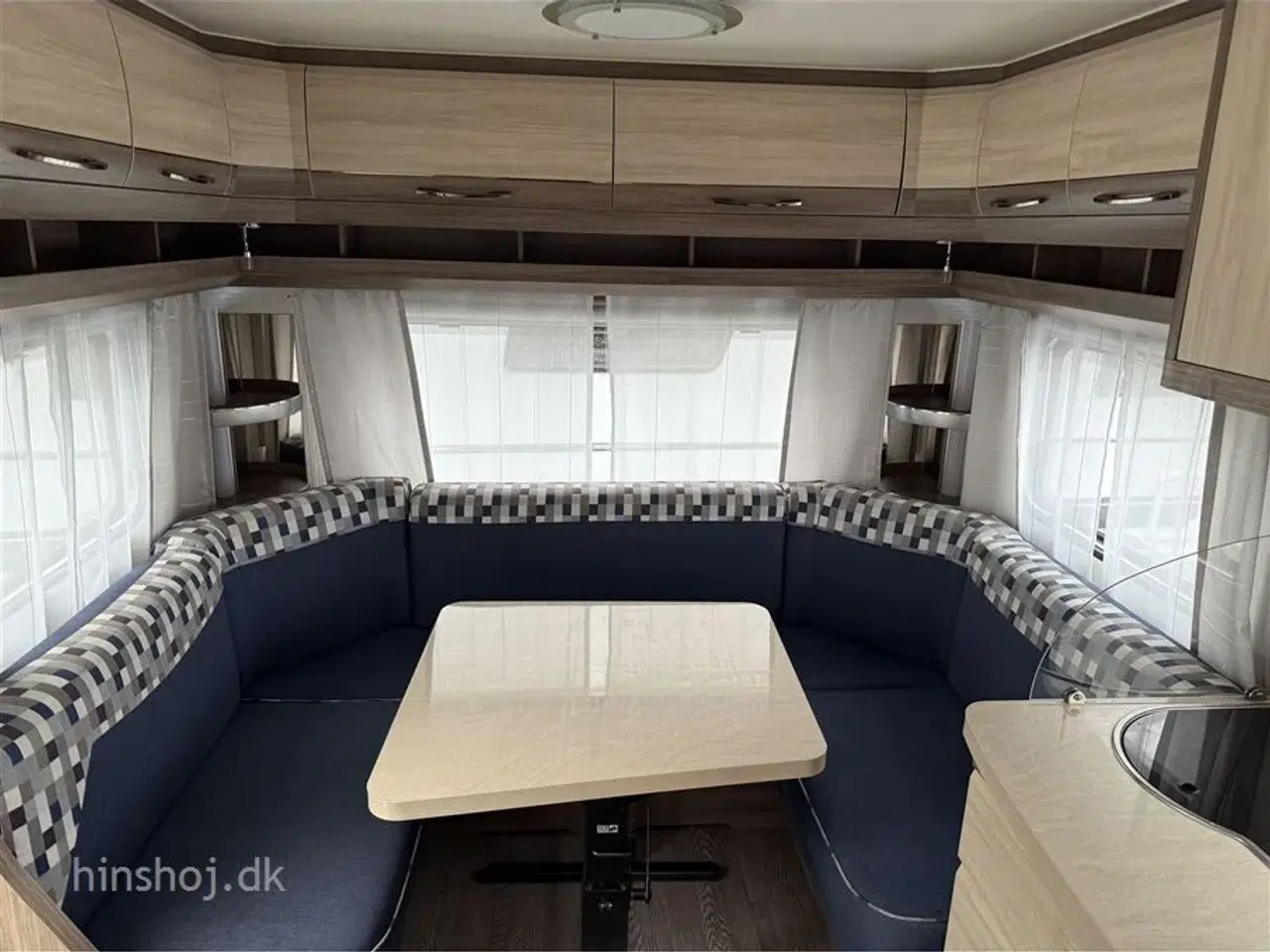 Billede 4 - 2017 - Hobby De Luxe 460 UFe   Dejlig vogn med rundsidegruppe og franskseng fra Hinshøj Caravan A/S