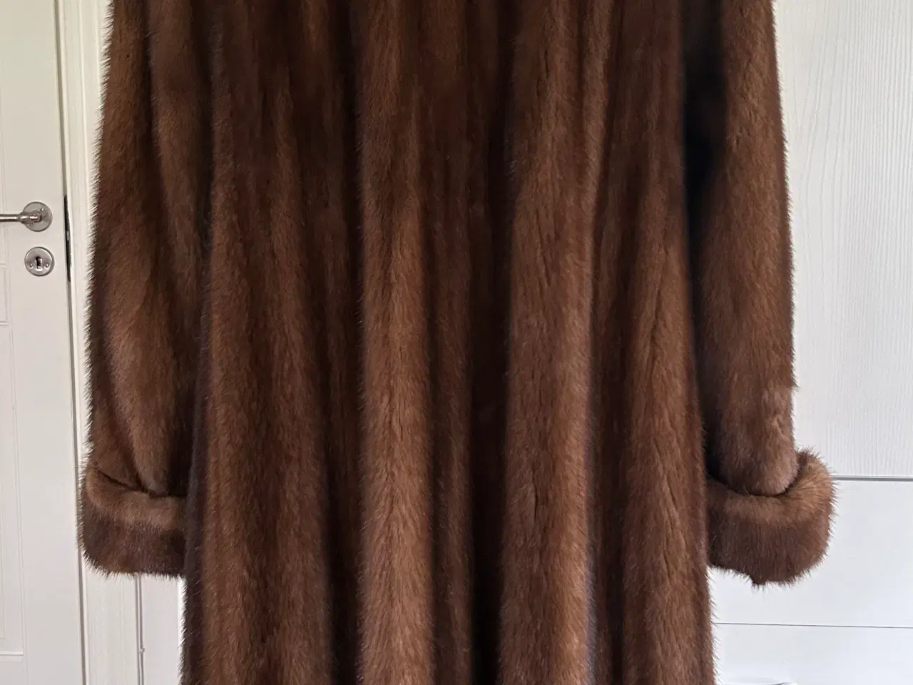Billede 3 - Smuk minkkåbe fra Brdr. Alex Petersen